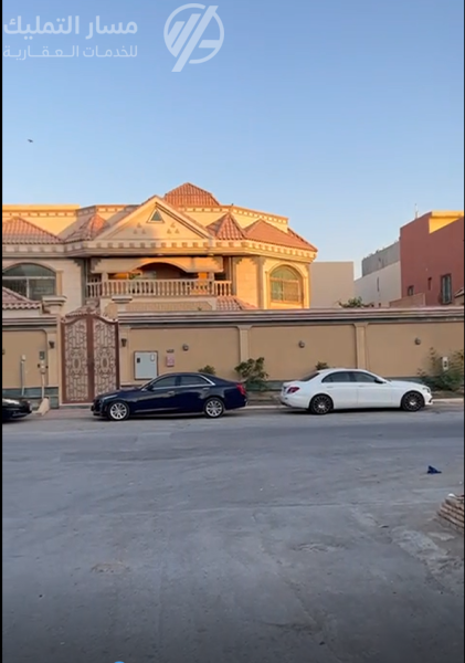 Photo by Daniel J. Schwarz