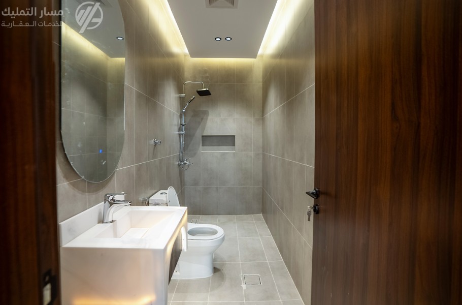 Photo by Daniel J. Schwarz