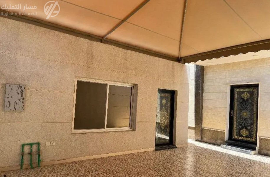 Photo by Daniel J. Schwarz